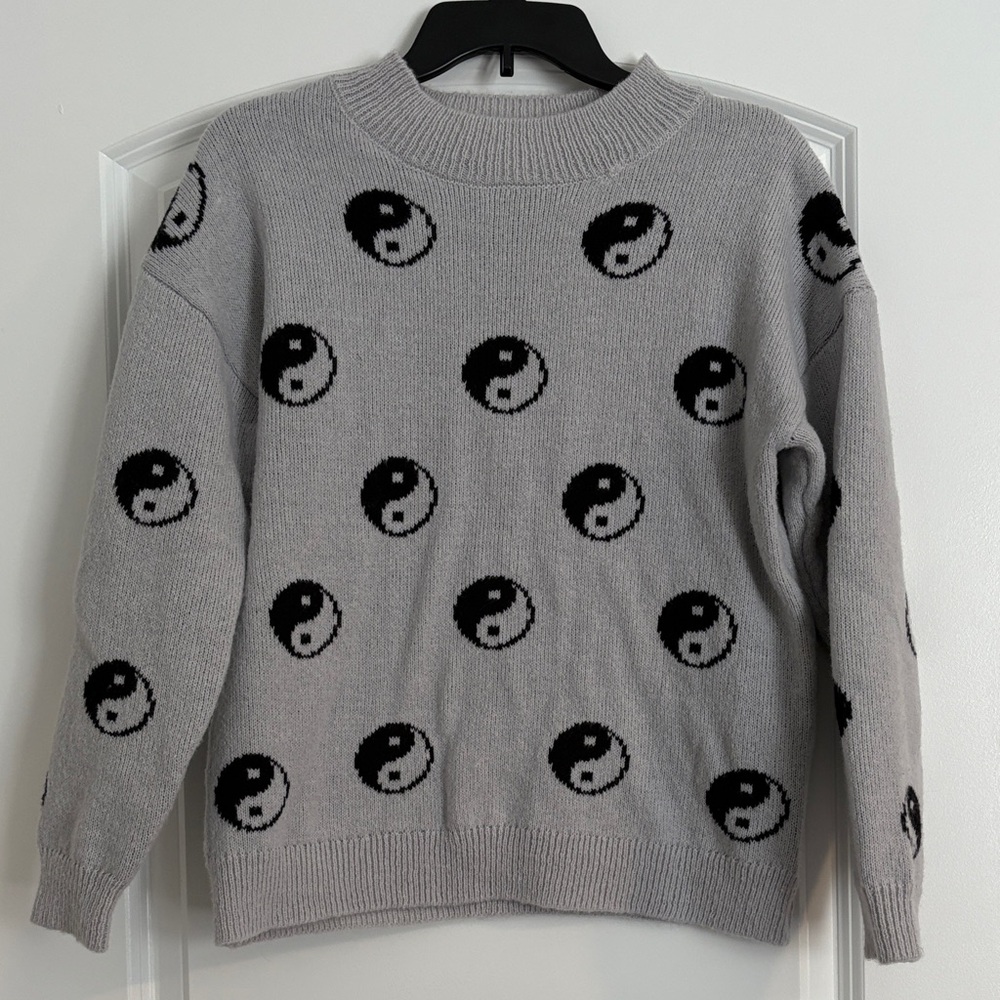 No Boundaries Gray and Black Knit Sweater